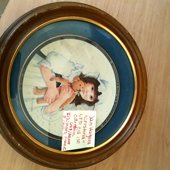 Collector Plates with custom framing - Picture 2 of 3